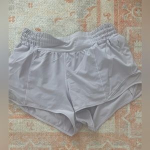 LULU LEMON HOTTY HOT HIGH RISE LINED SHORT 2.5